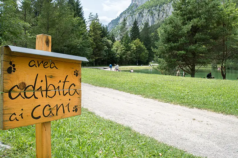 Hundezone am Lago di Nembia